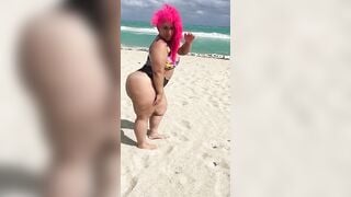 Huge ass Pinky nude beach fun