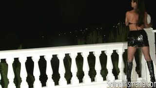 SOLOGIRLSMANIA big boobed lusty cougar wants huge dick inside vagina
