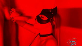 Oral Sex into Red Light - SOboyandSOgirl