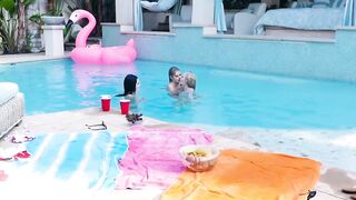 Lesbian oral with three gorgeous besties while at the pool