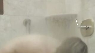 Skinny teenager Kaylo Riley jerks off after steamy shower