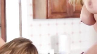 Stepdaughter Sydney Cole facesitting and pussy licking 3way