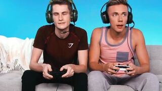 DILF Dale Savage and Stepuncle Roman Todd got their dick worshipped by twink Carter D