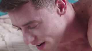 Jeremy Spreadums and Justin Matthews passionately bareback