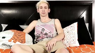 Twink talks before plowing his asshole and touching his dick