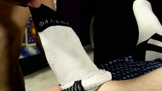 Skinny gay has his feet kissed before barebacking his man