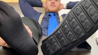 MaleFeetXXX.com - Dan Edwards impressed by Johnny Hazzard's expert feet sucking and w
