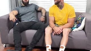 MaleFeetXXX.com - Zeek P's feet sucked and worshiped by hunky Ray H's expert mouth