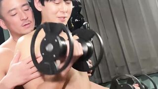 Experienced stud Hiroya seduces Asian twink Fuji while working out