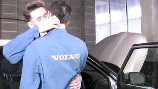 Mechanics jerk off while making out in broken down car