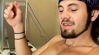 Straight thug jerks off solo while his balls bounce