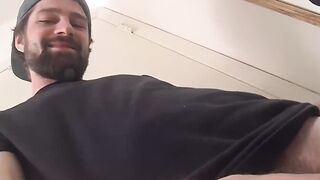 Fine looking man Mickey Waters delivers a kinky pissing session before jerking off