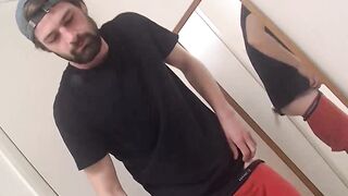 Fine looking man Mickey Waters delivers a kinky pissing session before jerking off