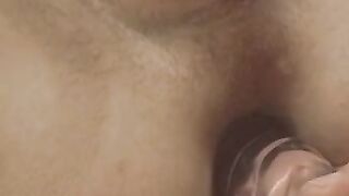 Tattooed twink KC Williams swallows throbbing cock in shower