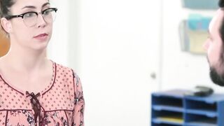 Slutty Geneva King shows her special skill to her teacher
