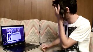 Str8Thugs.com - Fit Devin's post-guitar play cum load jerk off session as a self-rewa