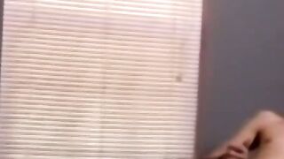 Gay amateurs in threeway jack off while cocks are sucked