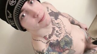 Skater dude Blinx teases his fans til he shoots his cum in his cocktail
