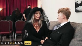 (Sally DAngelo, Jimmy Michaels) Nailed Their Brains Out To Help Sally Forget Her Loss - Brazzers