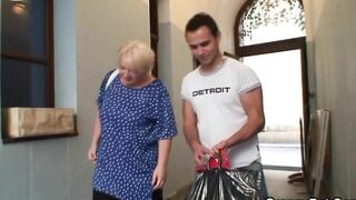 Big titted blonde grandma satisfies young stranger