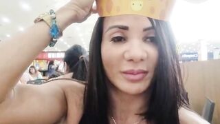 Uber of Pickachu into São Paulo. The coup is the same only changes the victim. This time a complete kkkkk candy seller on the red