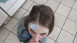 Tattooed stepsister Macy Meadows blows stepbro before fuck