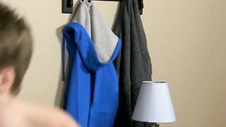 Twinks sucking dicks before bareback fucking in a threesome