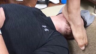 MaleFeetXXX.com - Dan Edwards sniffs and licks dominant Dallas's bare feet with enthu