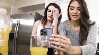 Soaking Soak All-women Foursome Defeats Boredom For Hottie Lusty Friends