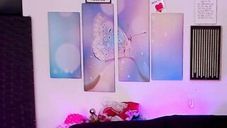 Horny ts girl sucks shemale finger and get fuck