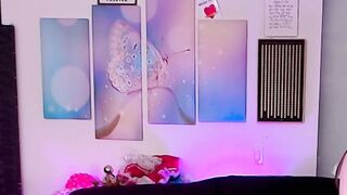 Horny ts girl sucks shemale finger and get fuck