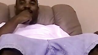 JoeSchmoeXXX.com - Hot black stud KG strokes his thick cock in his solo cam show