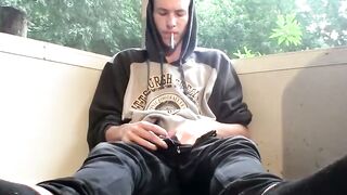 Confident thug Jake Reid gets that gorgeous big boner out