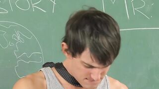Kinky teen Spencer London ass stretched hard by inked buddy Hoe 2