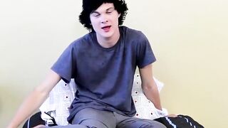 BoyObsession.com - Justin Cummings stuffs his asshole with a dildo on cam