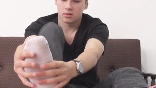 GuysToeSucking.com - Perverted twink's foot fetish leads to thick cock play