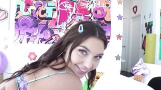 NYMPHO Sexual playtime with Vivian Taylor