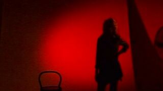 blondes 18 yo will performer werden und gibt alles