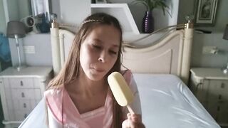 I love sucking off on a popsicle