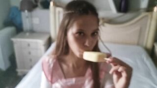 I love sucking off on a popsicle