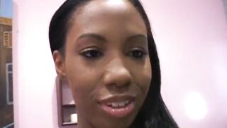 Penis eating african hoe goes to town