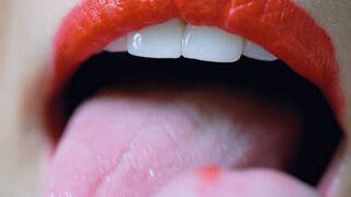 Close-Up RED Lipstick Head