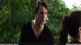 Zoey Deutch – babe panties scenes