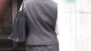 Japanese women in high heels are a subject of sharking