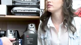 Shoplifting young babe fucks the officer to avoid punishment