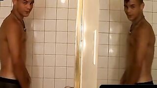 ToesXXX.com - Young Boomer Jacoby's sensual foot play and self-induced cumshot