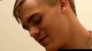 ToesXXX.com - Young Boomer Jacoby's sensual foot play and self-induced cumshot