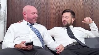 Beaux Matthews jerked off while getting feet worshiped by shaved head Killian Knox