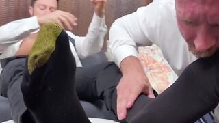 Beaux Matthews jerked off while getting feet worshiped by shaved head Killian Knox