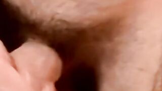 Real amateur homo gets a blowjob until shooting a cumload